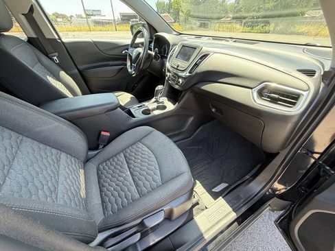 Used 2020 Chevrolet Equinox LT image 54