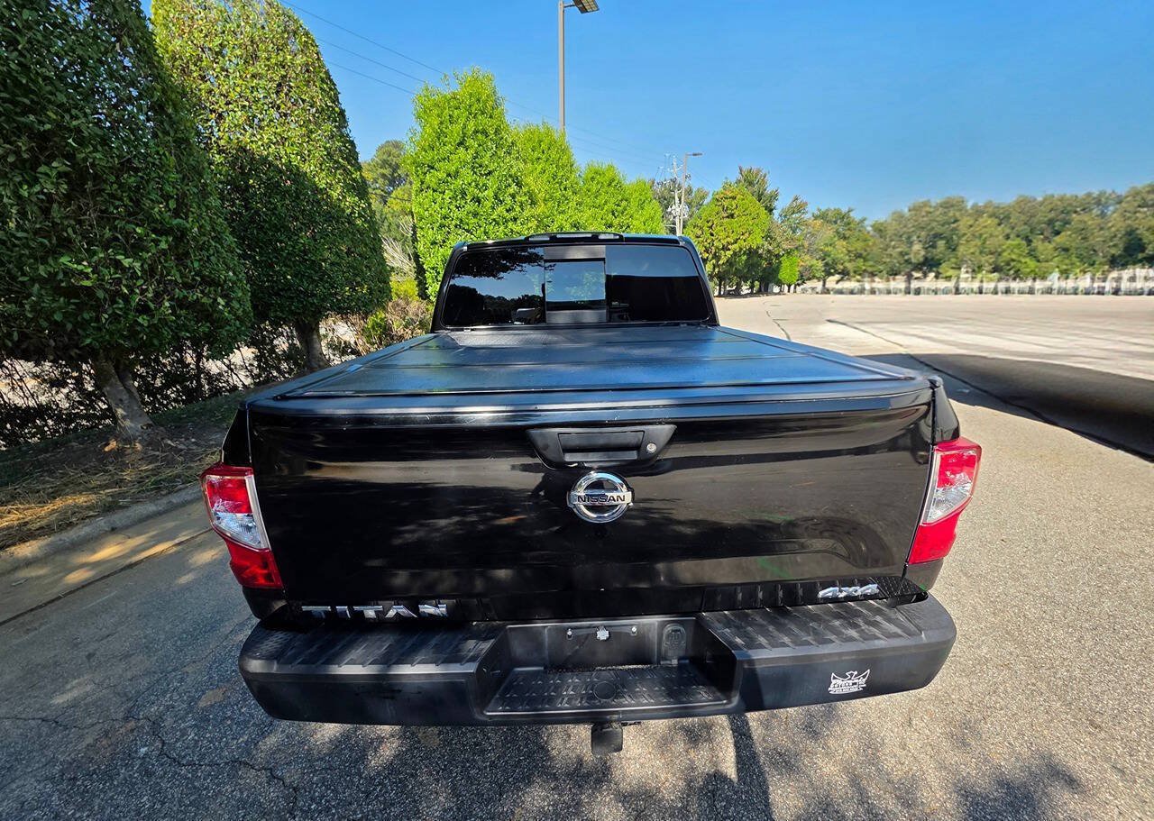 Used 2017 Nissan Titan S AWD/4WD image 5