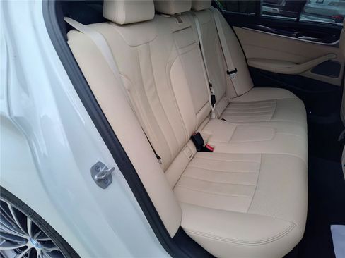 Certified 2023 BMW 530e w/ M Sport Package RWD image 23