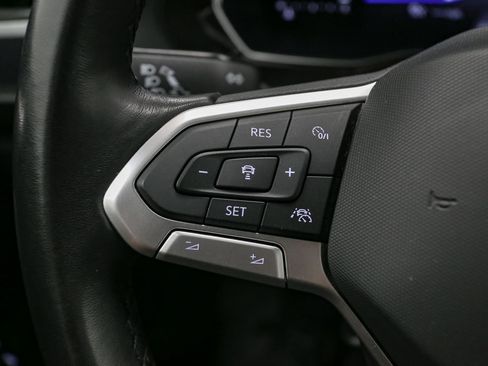Certified 2022 Volkswagen Jetta SE FWD image 35