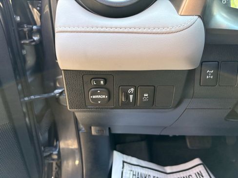 Used 2013 Toyota RAV4 XLE AWD/4WD image 34