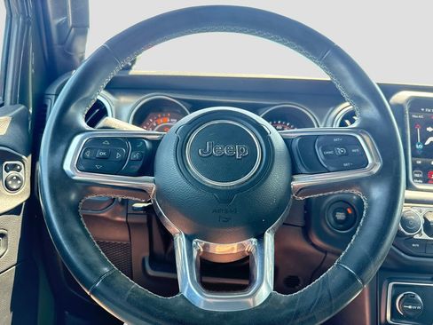 Used 2023 Jeep Gladiator Rubicon w/ LED Lighting Group AWD/4WD image 17