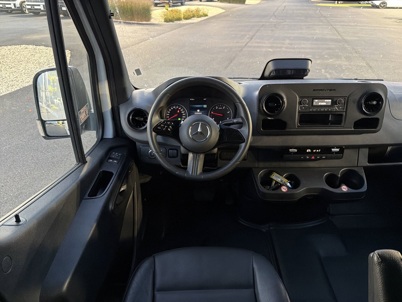 Used 2025 Mercedes-Benz Sprinter 2500 image 15
