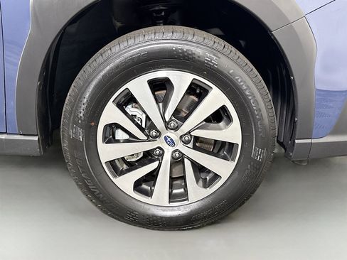 Used 2025 Subaru Outback AWD/4WD image 31