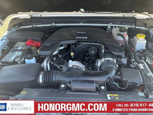 Used 2021 Jeep Gladiator Sport AWD/4WD image 31