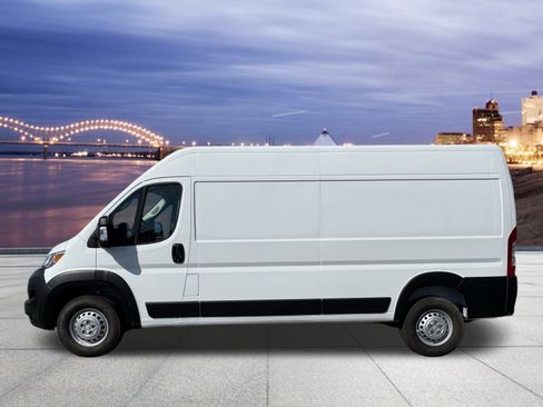 Used 2025 RAM ProMaster 2500 w/ Convenience Group image 2