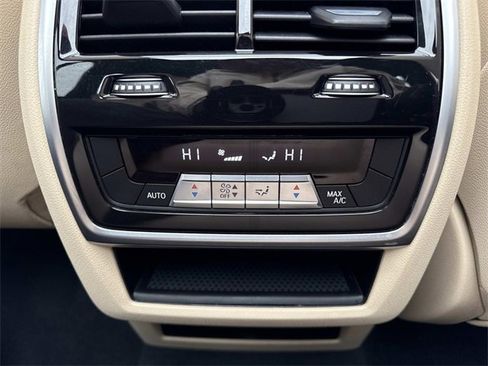 Used 2021 BMW X5 xDrive40i w/ M Sport Package image 18