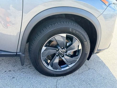 Used 2024 Nissan Rogue SV w/ SV Premium Package FWD image 9