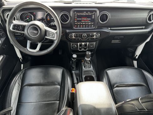 Used 2023 Jeep Wrangler Unlimited Sahara w/ Cold Weather Group AWD/4WD image 13