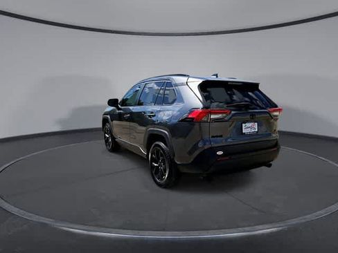 Used 2021 Toyota RAV4 LE FWD image 6