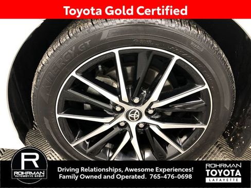 Certified 2022 Toyota Camry SE image 32