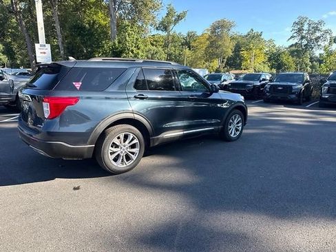 Certified 2023 Ford Explorer XLT w/ Equipment Group 202A AWD/4WD image 9