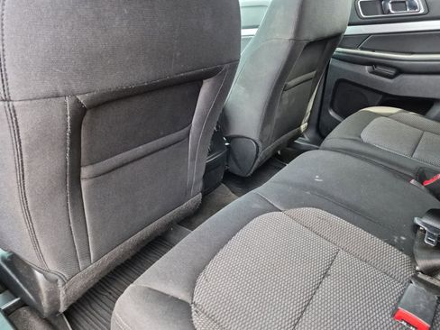 Used 2017 Ford Explorer XLT AWD/4WD image 18