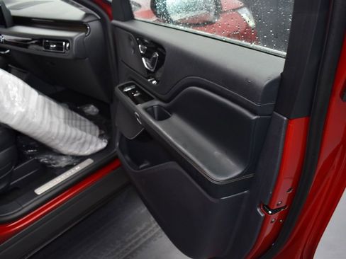 New 2025 Lincoln Aviator Reserve w/ Illumination Package image 17