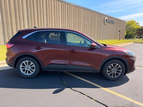 Used 2021 Ford Escape SE FWD image 7