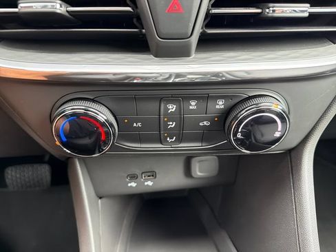 New 2026 Buick Encore GX Preferred AWD/4WD image 14