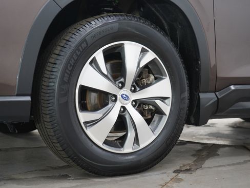 Used 2021 Subaru Ascent Premium w/ Convenience Package image 32