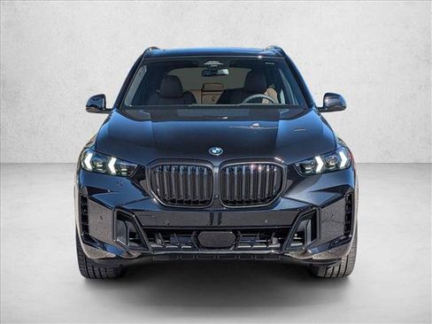 New 2026 BMW X5 xDrive40i w/ M Sport Package AWD/4WD image 6