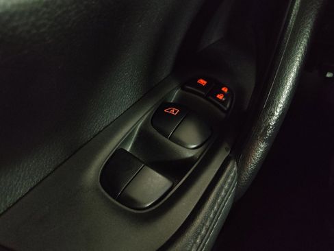 Used 2021 Nissan Rogue Sport SV FWD image 27