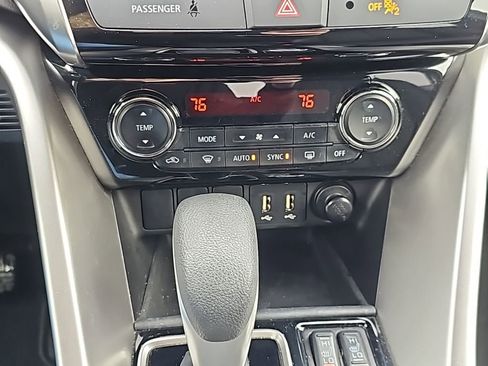 Used 2022 Mitsubishi Eclipse Cross SE image 6