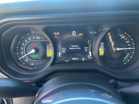 Used 2024 Jeep Wrangler Unlimited Sahara image 15