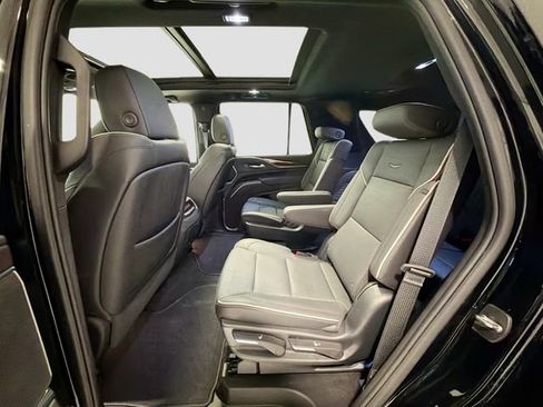 Used 2023 Cadillac Escalade Premium Luxury w/ Performance Package AWD/4WD image 23