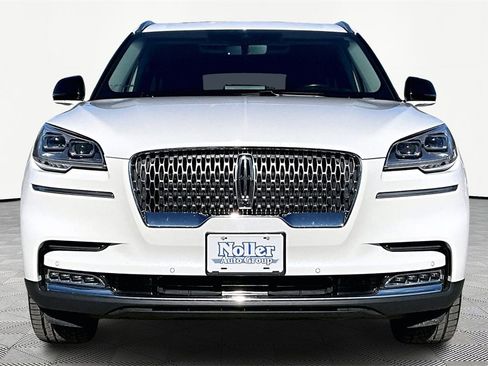Used 2020 Lincoln Aviator Reserve w/ Equipment Group 202A image 3