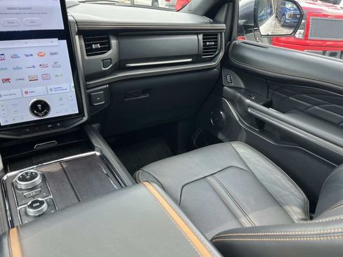 Used 2024 Ford Expedition Max Platinum AWD/4WD image 17