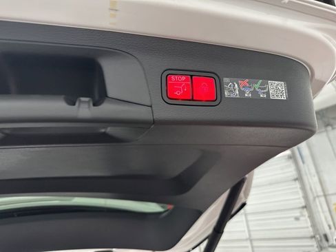 Used 2026 Mercedes-Benz GLS 450 4MATIC image 28