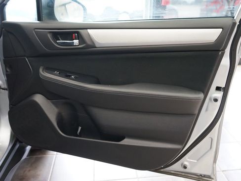 Used 2018 Subaru Outback 2.5i Premium image 35