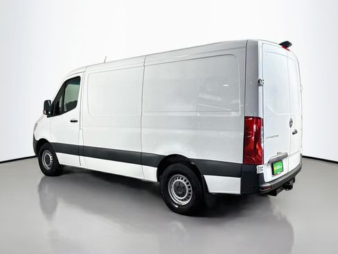 Used 2022 Mercedes-Benz Sprinter 1500 image 7