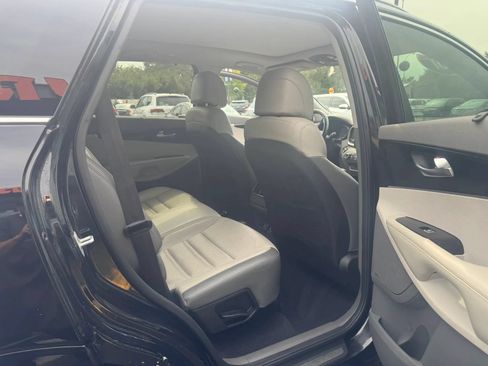 Used 2017 Kia Sorento SX AWD/4WD image 11