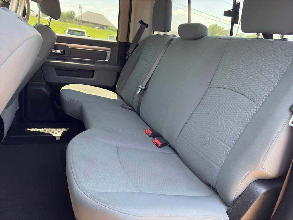 Used 2020 RAM 1500 Classic SLT AWD/4WD image 11