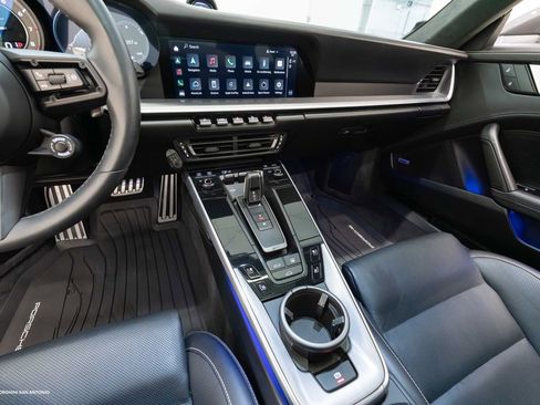 Used 2022 Porsche 911 Turbo image 36