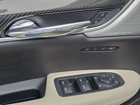 Used 2023 Cadillac XT6 Sport image 25