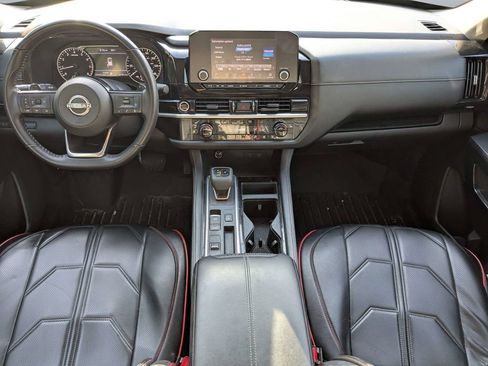 Used 2023 Nissan Pathfinder SV FWD image 15