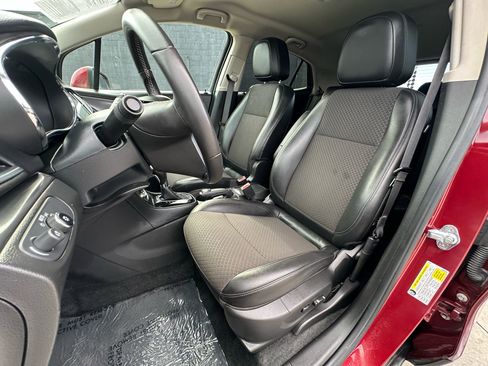 Used 2021 Buick Encore Preferred image 28