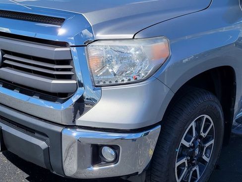Used 2015 Toyota Tundra SR5 w/ TRD Off Road Package AWD/4WD image 10