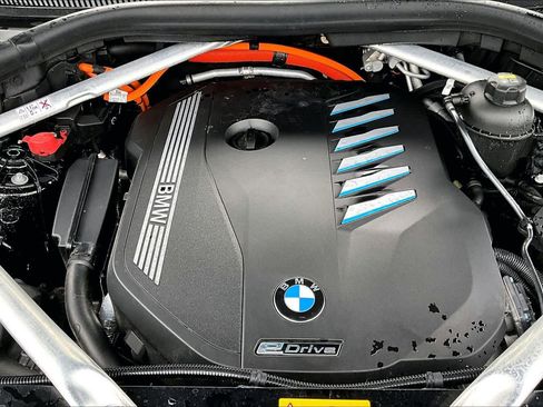 Used 2022 BMW X5 xDrive45e w/ Luxury Seating Package image 32