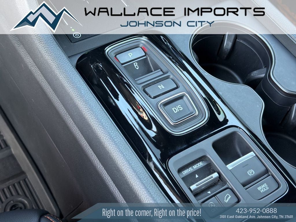 Used 2025 Honda Pilot TrailSport image 18