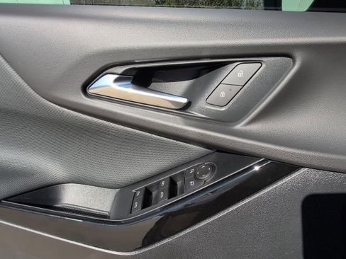 New 2026 Chevrolet Equinox LT image 14