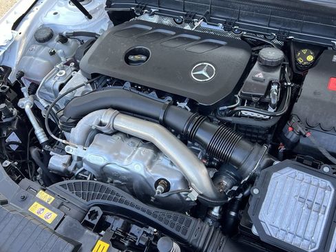 Used 2026 Mercedes-Benz GLB 250 4MATIC image 27