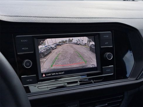 Used 2023 Volkswagen Jetta SE w/ Panoramic Sunroof Package image 13