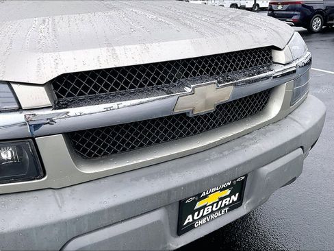 Used 2002 Chevrolet Avalanche 4x4 w/ Convenience Pkg image 24