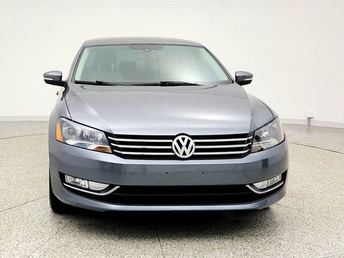 Used 2015 Volkswagen Passat 1.8T Limited Edition image 2
