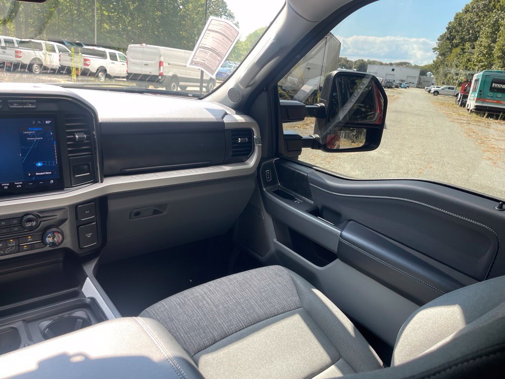 Used 2024 Ford F250 XLT w/ XLT Premium Package AWD/4WD image 16