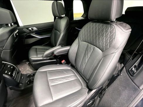 Certified 2023 BMW X7 M60i image 34