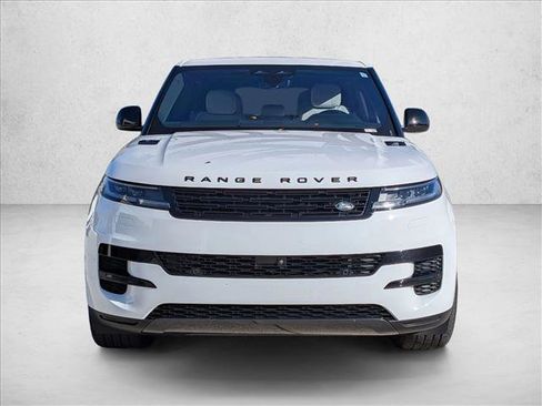 Used 2023 Land Rover Range Rover Sport SE image 2