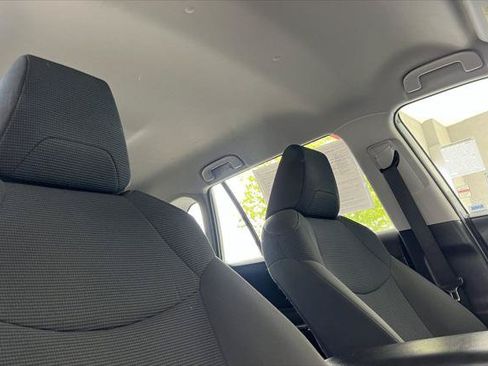 Certified 2022 Toyota RAV4 LE AWD/4WD image 18