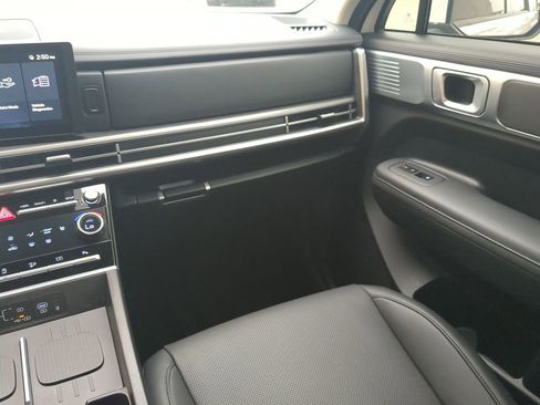 Used 2025 Hyundai Santa Fe SEL image 15